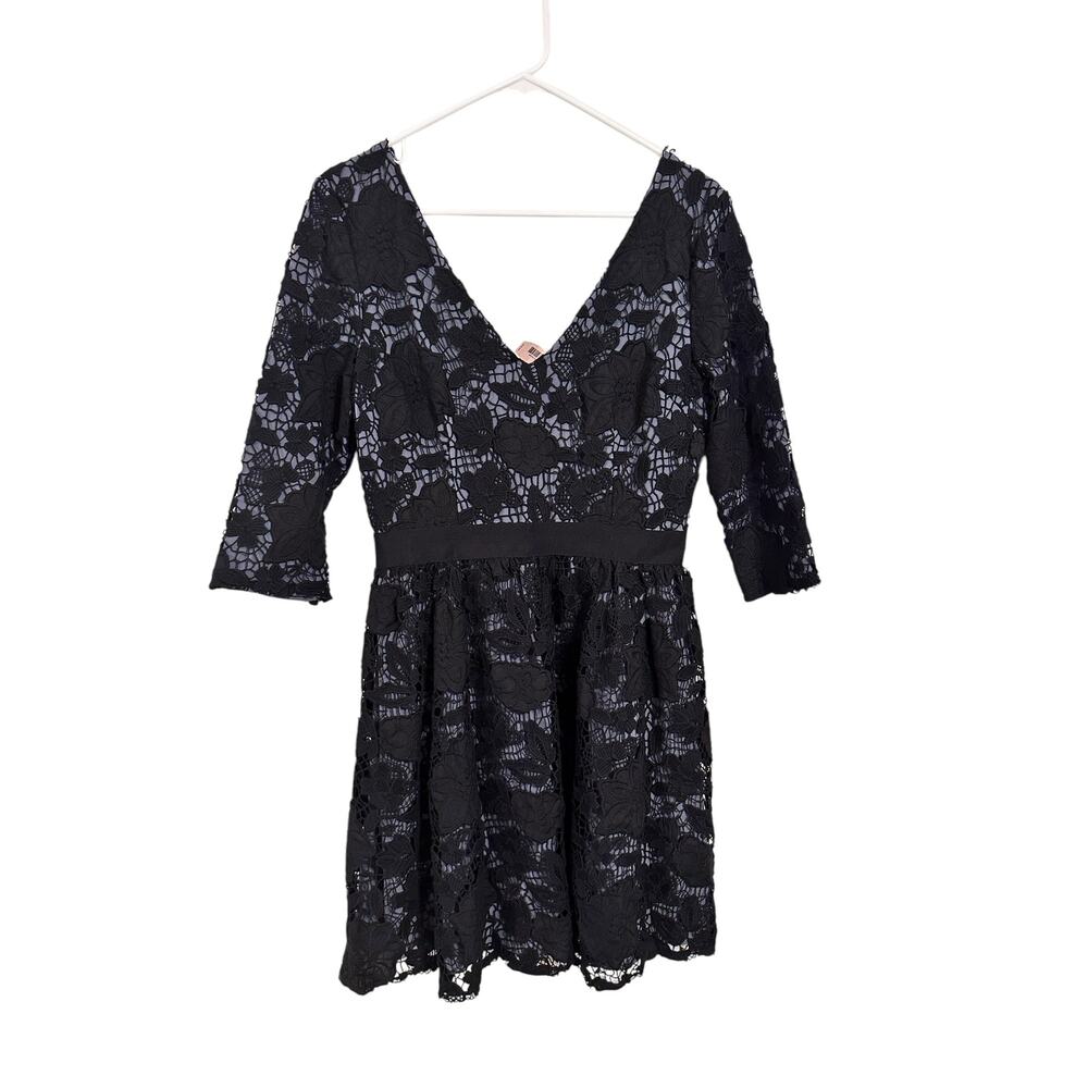 Victoria's Secret V-Neck Fit & Flare Floral Lace Black Dress Size 8 NWT